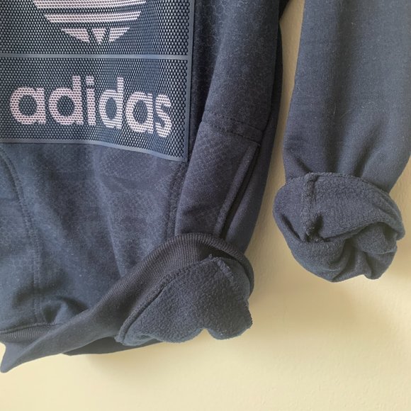 /// Adidas Crew Neck Textured Pattern - Picture 5 of 7